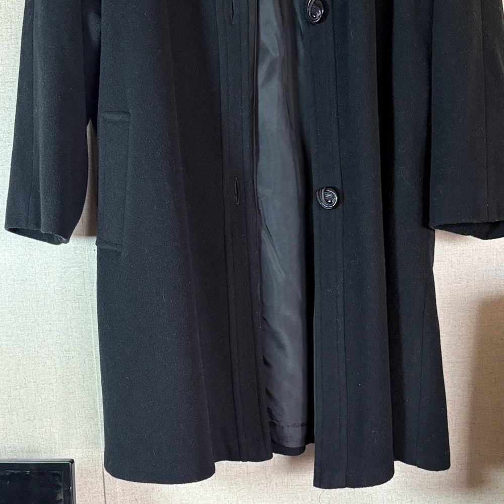 Komitor Women's Black Button-Front Wool Coat - Picture 14 of 16